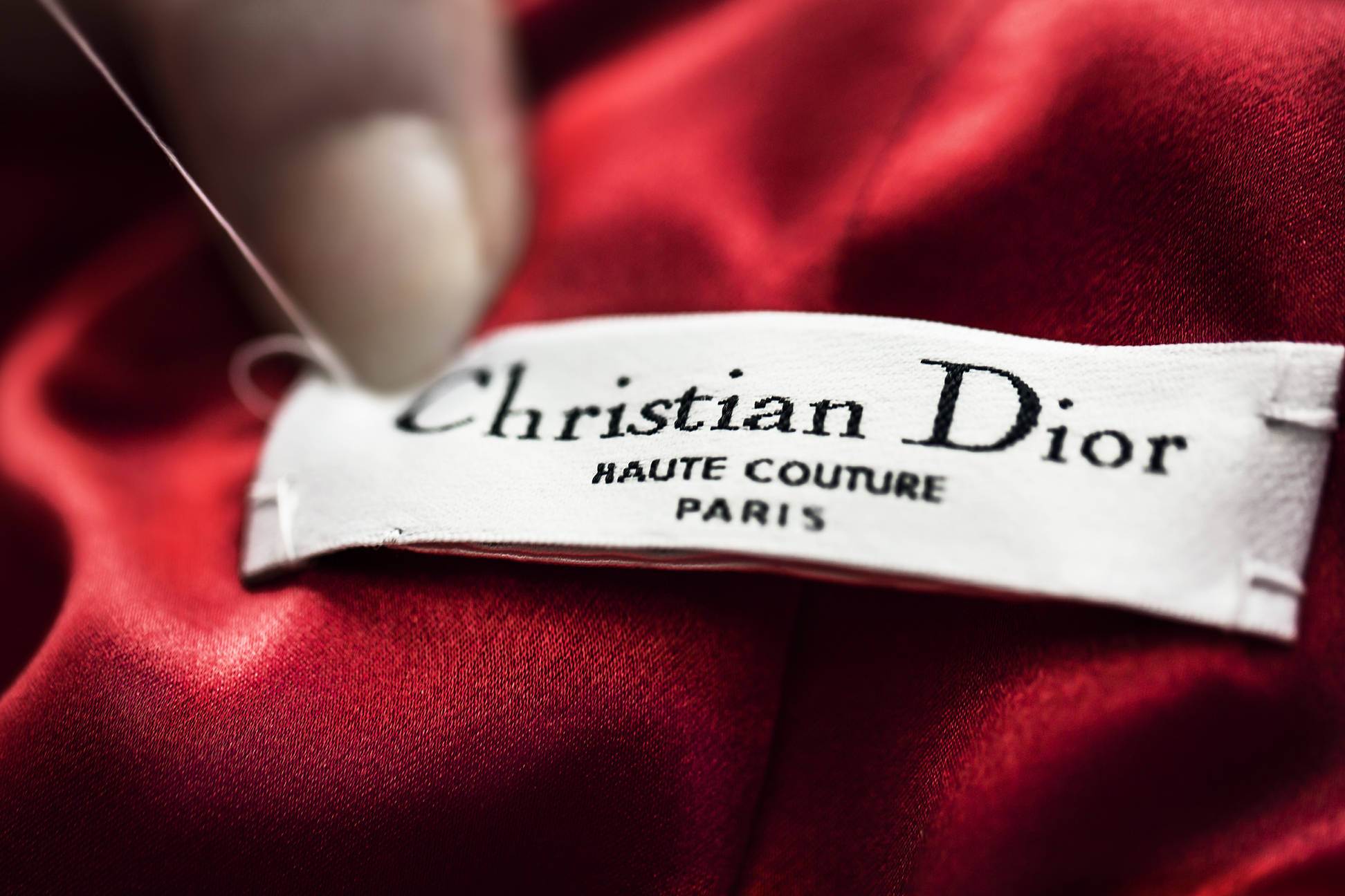 Владелец Louis Vuitton выкупит Christian Dior